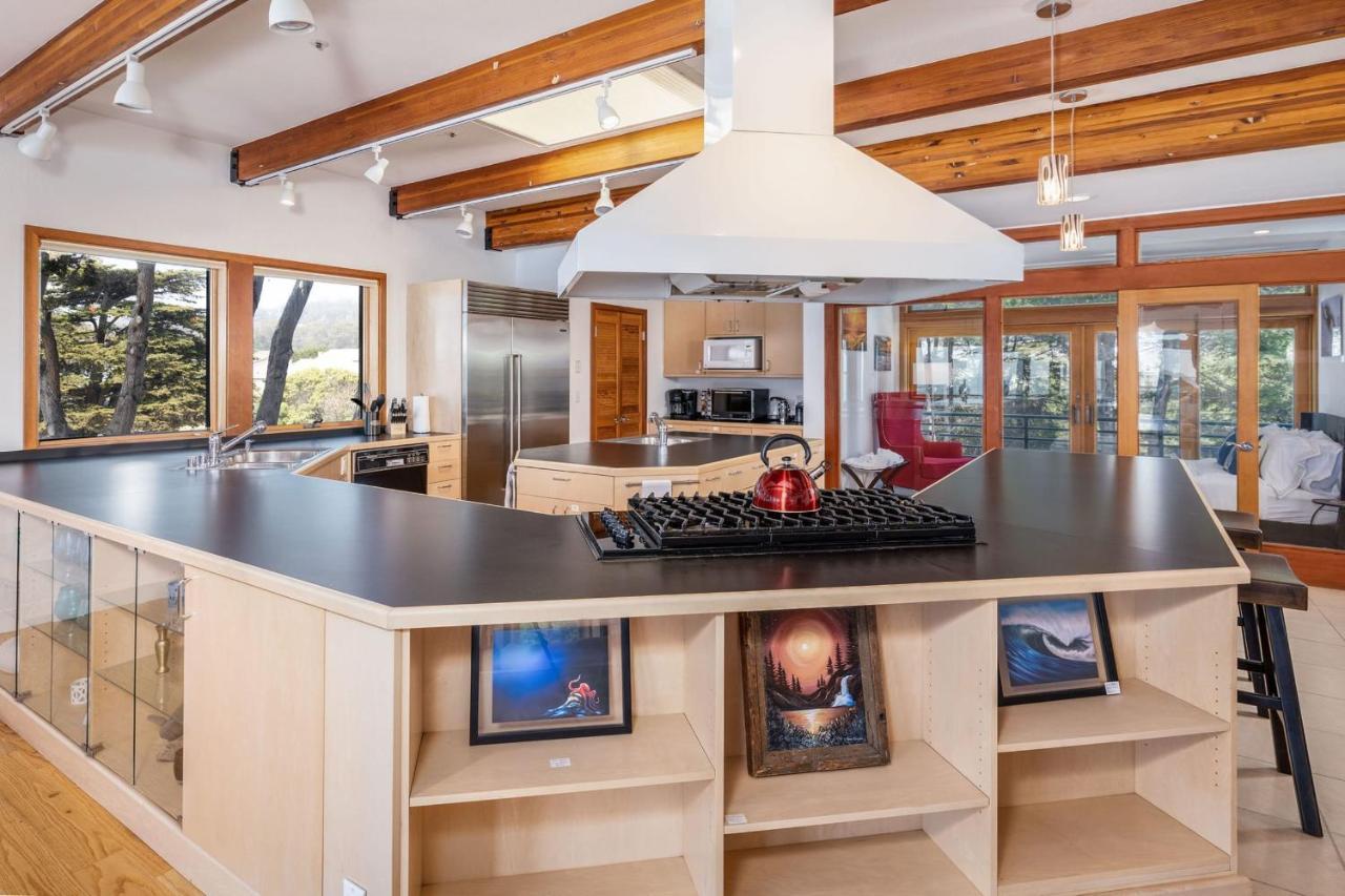 Luxury Beachfront Penthouse Walk To The Beach Restaurants Entertainment Half Moon Bay Exteriör bild